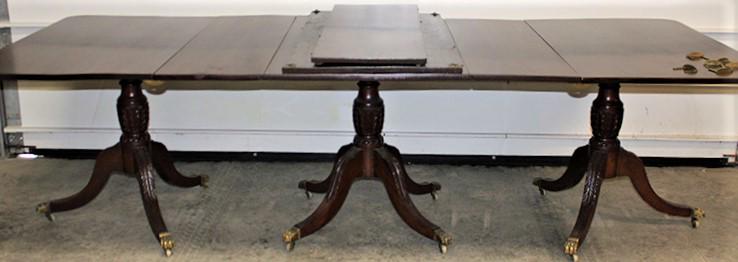 Super 19Th C. Federal Style Triple Pedestal Dining Table (1 of 4)