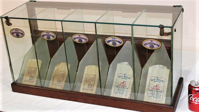 Awesome All Original Peanut Display Case (1 of 4)