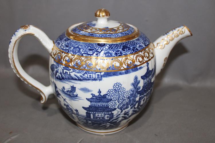18Th Or 19Th C. Salopian English Gilded Temple Pattern Tea Pot (1 of 3)