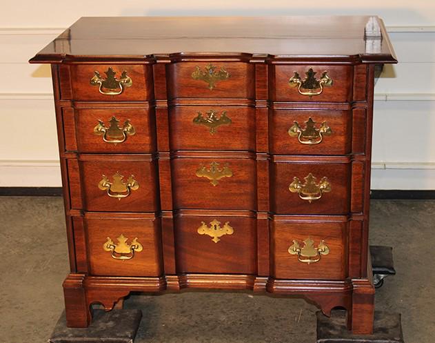 Pristine Signed Stickley Blockfront Graduated Drawer Chest (1 of 5)