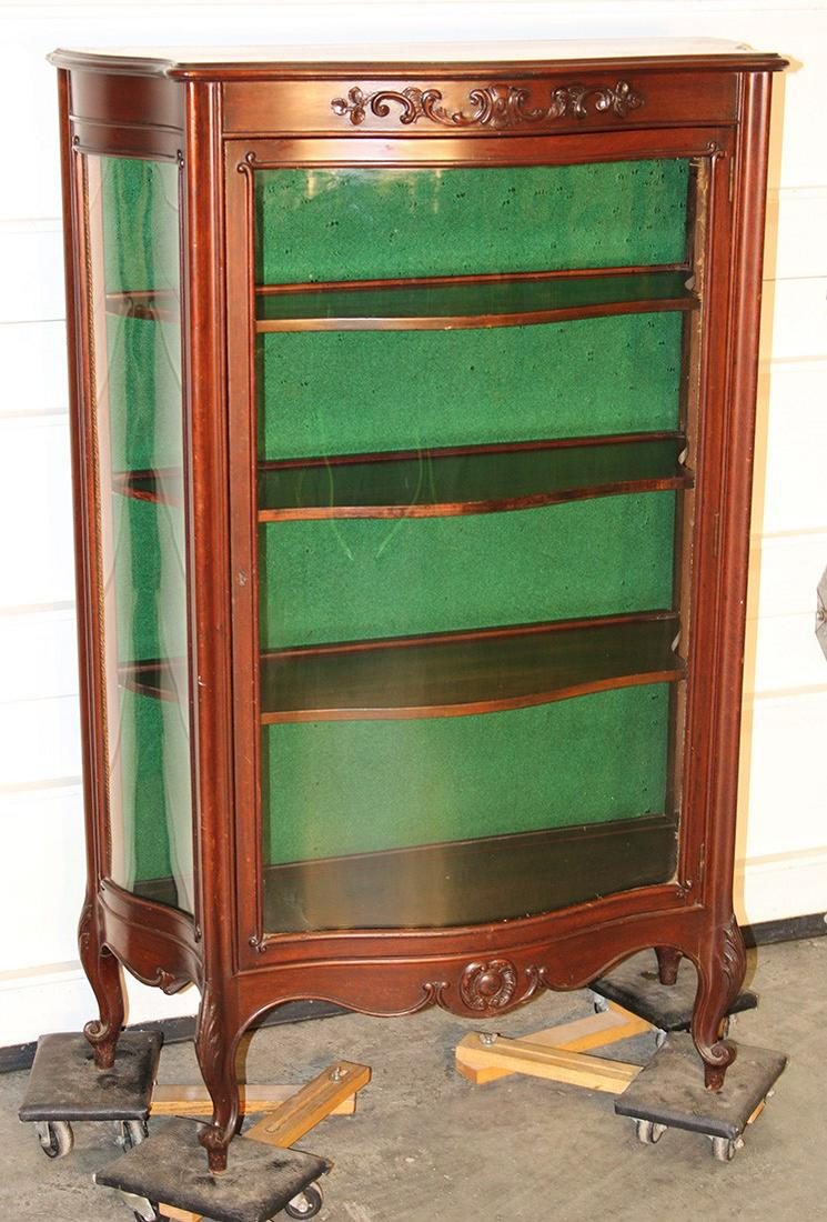 Sweet Victorian Mahogany Fully Serpentine Glass Curio Cabinet: Sweet Victorian mahogany fully serpentine glass curio cabinet, all in nice original finish. 36" wide, 53" tall, 14" deep.
