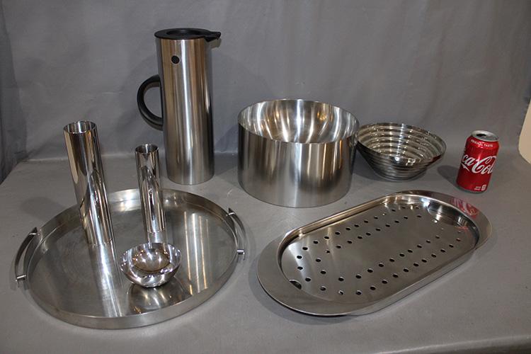 Many Pieces Of Mid Century Stainless Steel (1 of 5)
