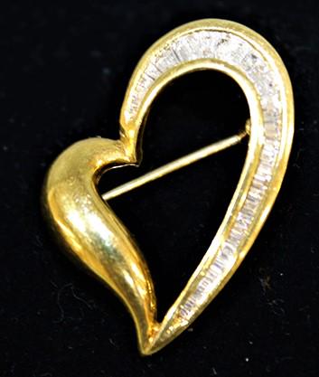 Awesome 18K Gold Pin With Diamonds In Heart Shape (1 of 3)