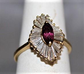 Sweet Diamond And Ruby Cocktail Ring 18K (1 of 2)