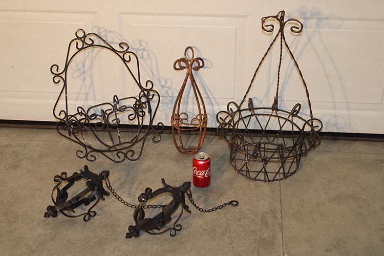 5 Hanging Garden Baskets And Garden Elements (1 of 3)