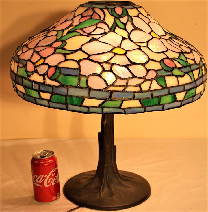 Quality Older Leaded Tiffany Style Lamp With 3 Socket Tree Trunk Base (1 of 7)