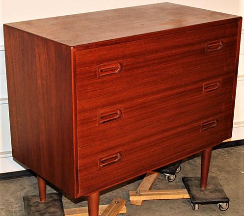Signed Dyrlund 3 Drawer Chest In Teak (1 of 4)