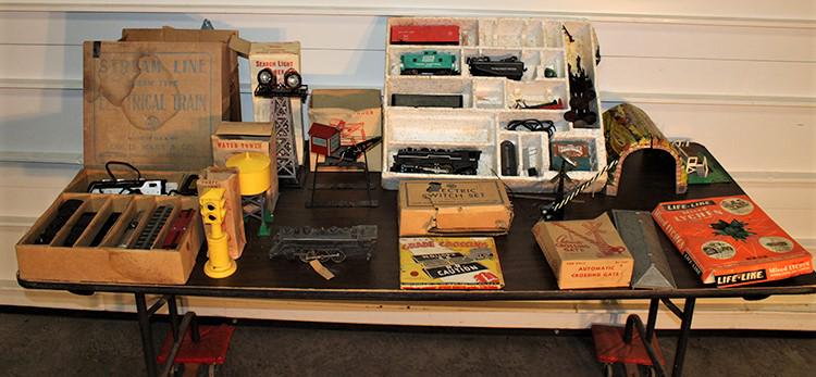 Nice Group Of Estate Fresh Trains (Mainly Marx) (1 of 9)