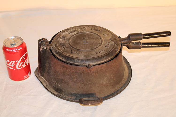 1901 Cast Iron Waffle Maker #8 With Base (Possibly Griswald) (1 of 5)