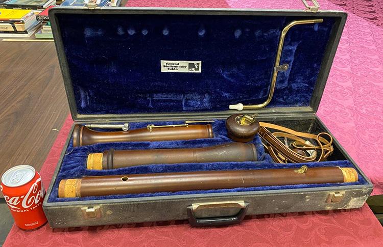 Oversize 5' Conrad Mollenhauer Flute In Case. (1 of 6)