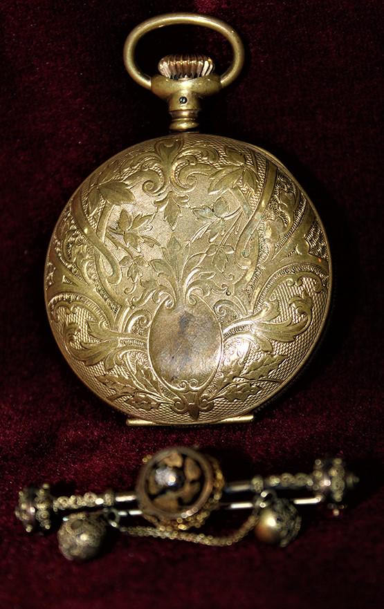 Fancy gold filled watch by Illinois and fancy Victorian pin unmarked (1 of 3)