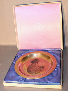 Limited Edition 8" Sterling Silver Mother's Day Plate: Limited edition 8" sterling silver Mother's Day plate in the box all in nice condition. 6.5 troy oz.