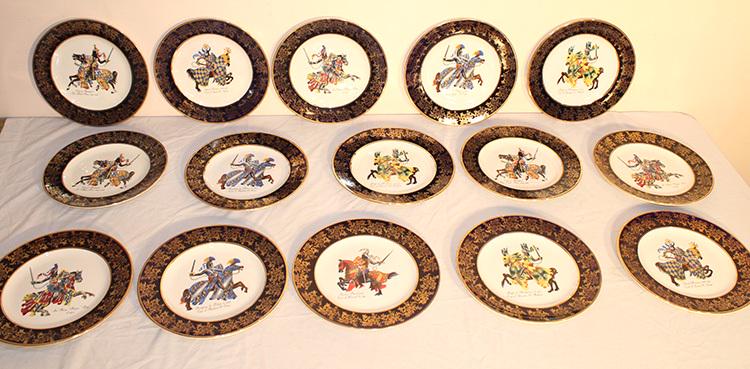 Awesome Set Of 15 Cobalt And Gold Trimmed English Plates For Brooks Bros: Awesome set of 15 cobalt and gold trimmed English plates for Brooks Bros of royalty on their horses in nice condition. 10".
