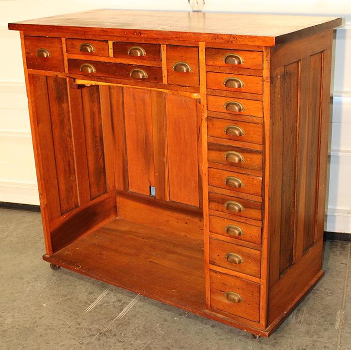 Clean Multi Drawer Jewelers Bench: Clean multi drawer jewelers bench in real nice condition. 43" wide, 41" tall, 20" deep.