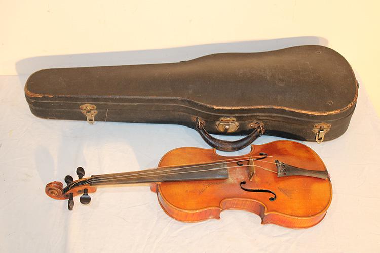 Older Tiger Maple Full Size Violin Marked Stradivarius (1 of 5)