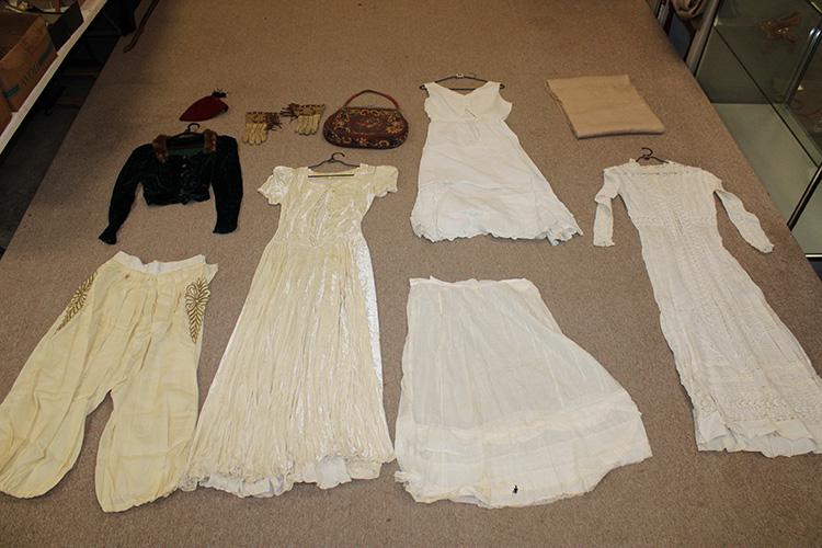 Wonderful Group Of Antique Clothing: Wonderful group of antique clothing, all estate fresh. Was stored nicely. You also get a clothing luggage if you want.