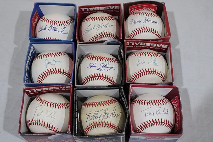 9 Baseballs Signed By The Pros (1 of 4)