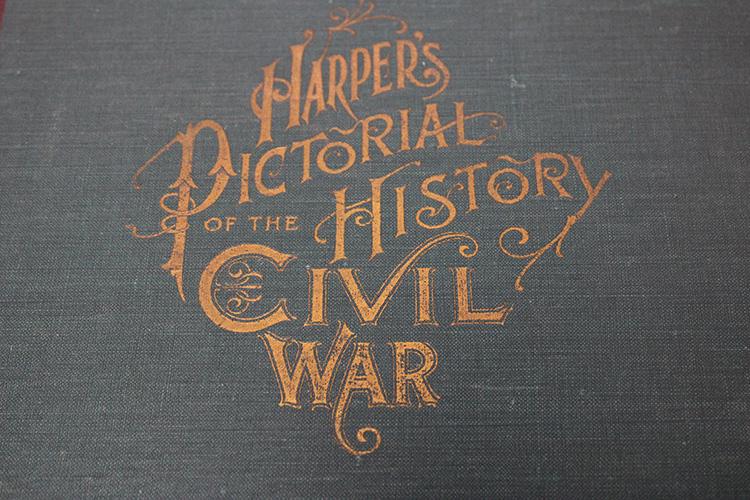 2 Volumes Set Of "Harper's Pictorial Of The History Of The Civil War": 2 Volumes set of "Harper's Pictorial of The History of The Civil War" in real nice condition. Tons of super steel engravings.