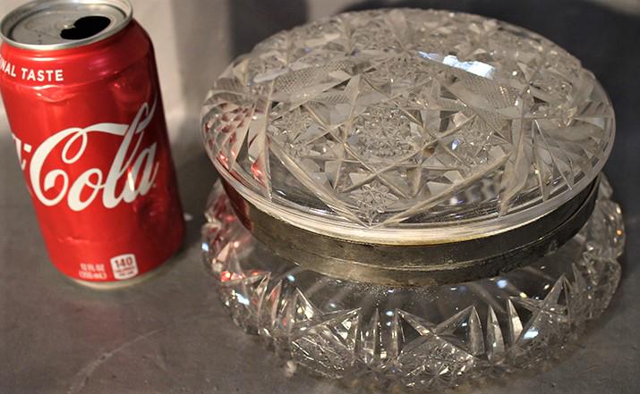 Large 7" Wide Signed Hawkes Brilliant Cut Glass Dresser Box (1 of 4)