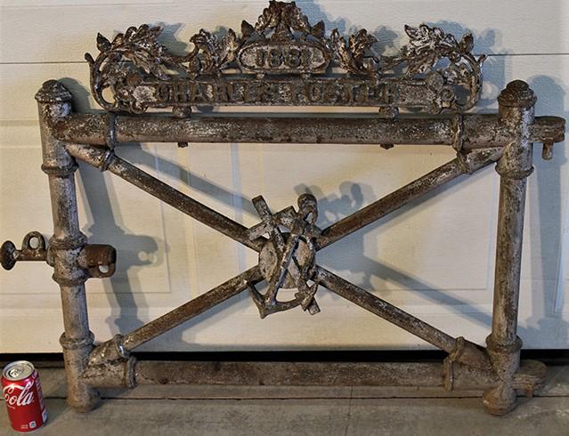 Super Cast Iron Gate 1881 With Boat Anchor (1 of 5)