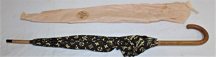 Original Louis Vuitton Vintage Umbrella (1 of 6)