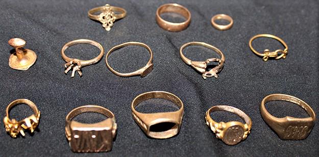 Group Of 10K Gold 18.8 DWT (1 of 2)