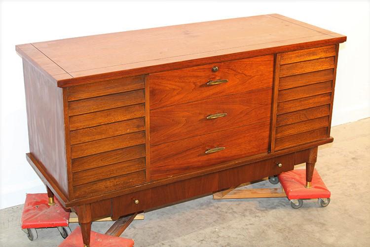 Mid Century "Lane" Cedar Chest With 1 Drawer Base (1 of 3)