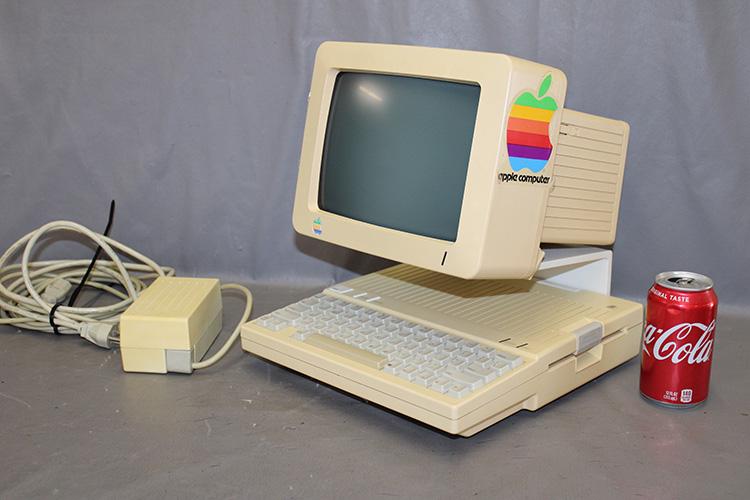 Vintage Jan 1985 Apple Computer (1 of 5)