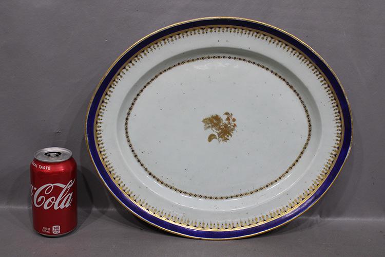 Large 16" Oriental Platter: Large 16" oriental platter 18 or 19th C. (Chinese export). Looks to be in nice condition. No chips or cracks. 13" wide, 16" long.