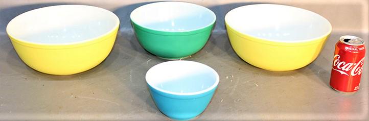 4 Pyrex Bowls In All Sizes (Blue, Green, Yellow) (1 of 2)