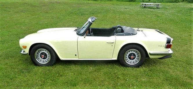 Estate Fresh 1972 Triumph Tr-6 In Nice Running Condition. 33k: Estate fresh 1972 Triumph TR-6 in nice running condition. 33k, air conditioning, new stainless steel exhaust. The top has a split in one piece of plastic (see photo) Otherwise all nice condition.