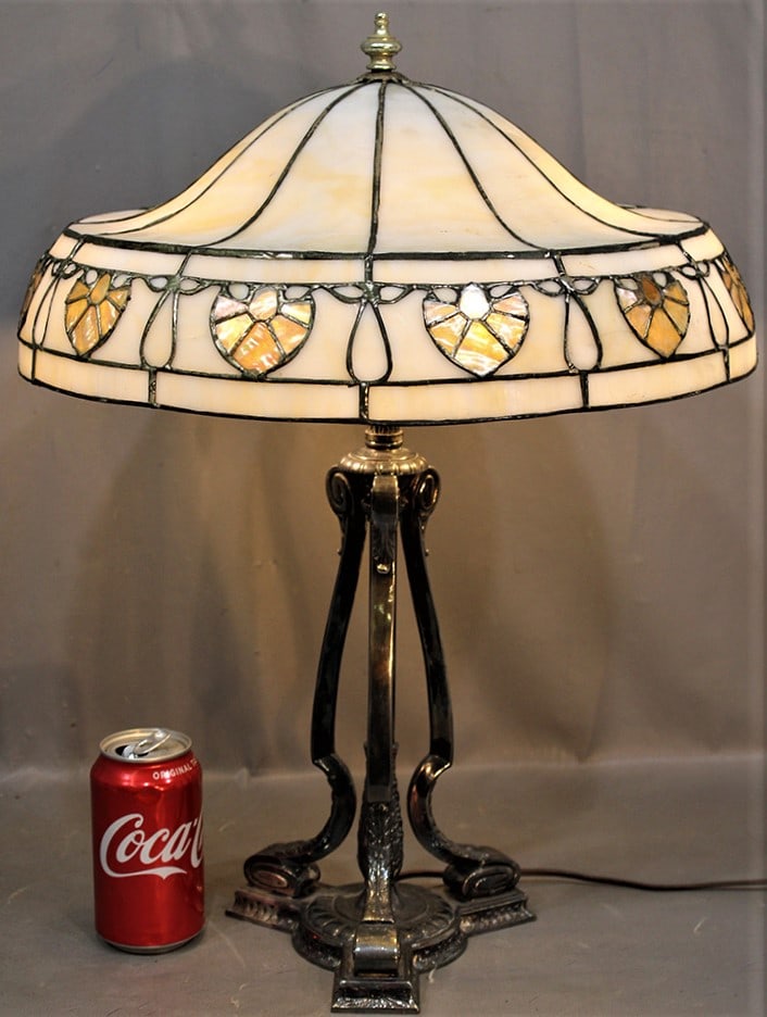 Very Unusual Signed Pairpoint Leaded Table Lamp With M.O.P. Designs (1 of 5)