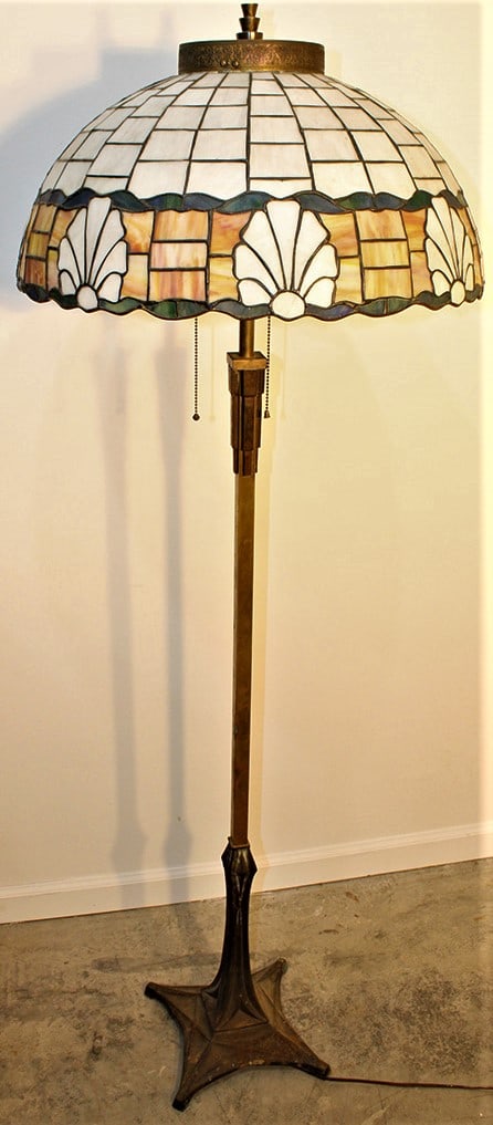 Wonderful Signed Bradley And Hubbard Leaded Floor Lamp (1 of 8)