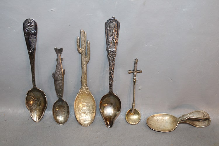 Wonderful group of 6 Commemorative sterling spoons including Longfellow, Standish Arizona, Oregon (1 of 5)