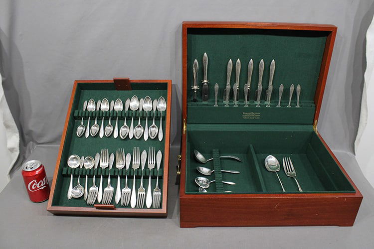 71 piece sterling silver flatware set, 62 ozt. With a fine handcrafted case. 62 ozt plus 7 weighted (1 of 5)