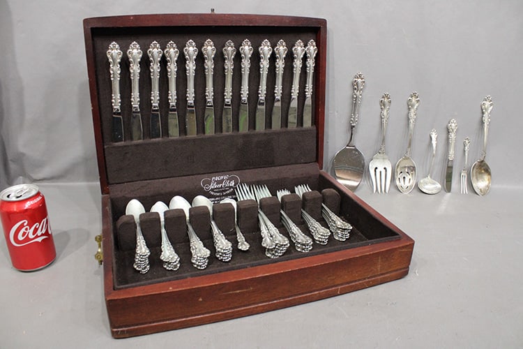 Great sterling silver flatware set 71 piece (Spanish Baroque) 88 ozt. In nice condition, no (1 of 5)