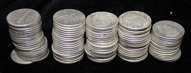 9.60 face value of silver dimes. 7:40 Roosevelt, 220 mercury. (1 of 2)