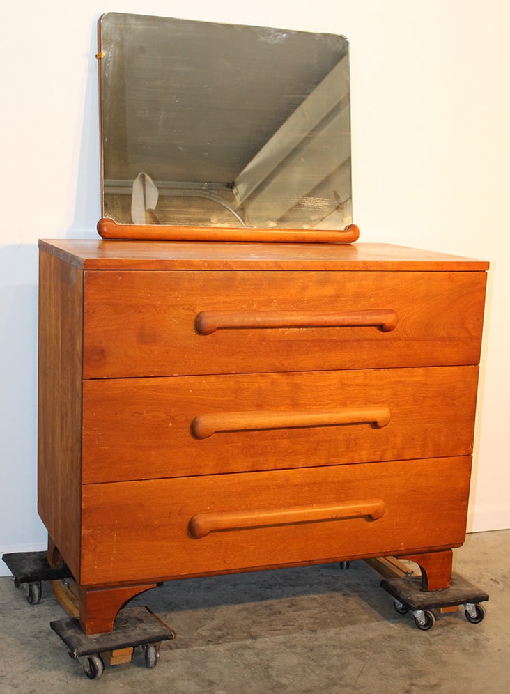 Mid Century Russel Wright Style Chest And Mirror (1 of 3)