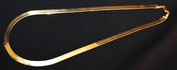 Super 18" 14K Gold Herringbone Necklace: Super 18" 14k gold herringbone necklace in fine condition 7.6 dwt. Estate fresh.