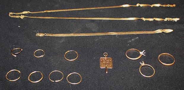 Group Of 14K Earring, Ring Settings And Scraps Of Gold 13.8 Dwt: Group of 14k earring, ring settings and scraps of gold 13.8 dwt. No stones in any ring, pure 14k.