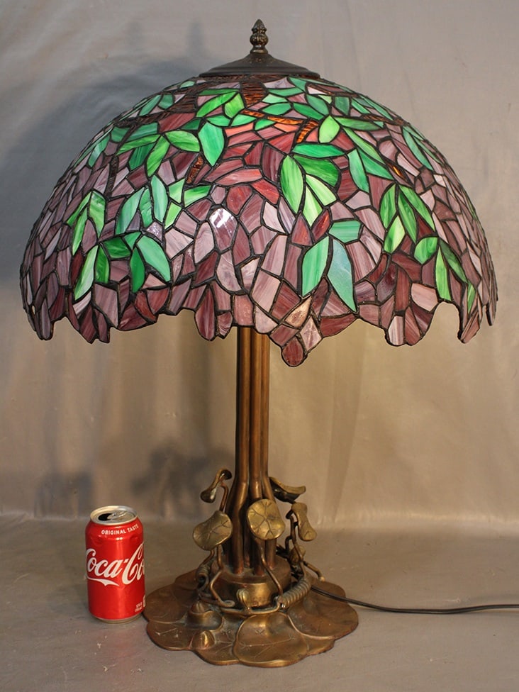 Arts And Crafts Style 20" Leaded Table Lamp With Brass Lily Pad Base (1 of 5)