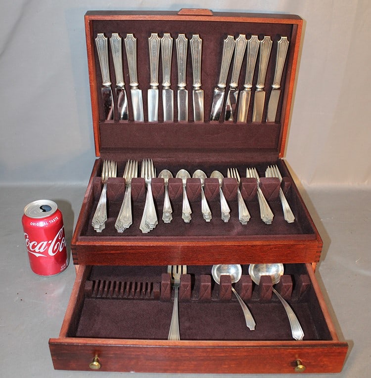 Super 70 Piece Sterling Silver Flatware Set 68.73 Ozt (1 of 6)