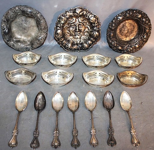 18 Pieces Of Sterling Silver Including Dish With A Northwind Face 18.9 Ozt (1 of 4)