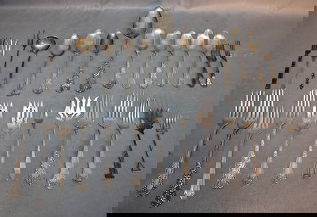 28 Pieces Of Sterling Silver 23.78 Ozt: 28 pieces of sterling silver 23.78 ozt. Unusual forks and spoons.