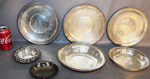 7 Heavy Pieces Of Sterling Silver 38.74 Ozt: 7 heavy pieces of sterling silver 38.74 ozt in nice condition. Needs polishing.