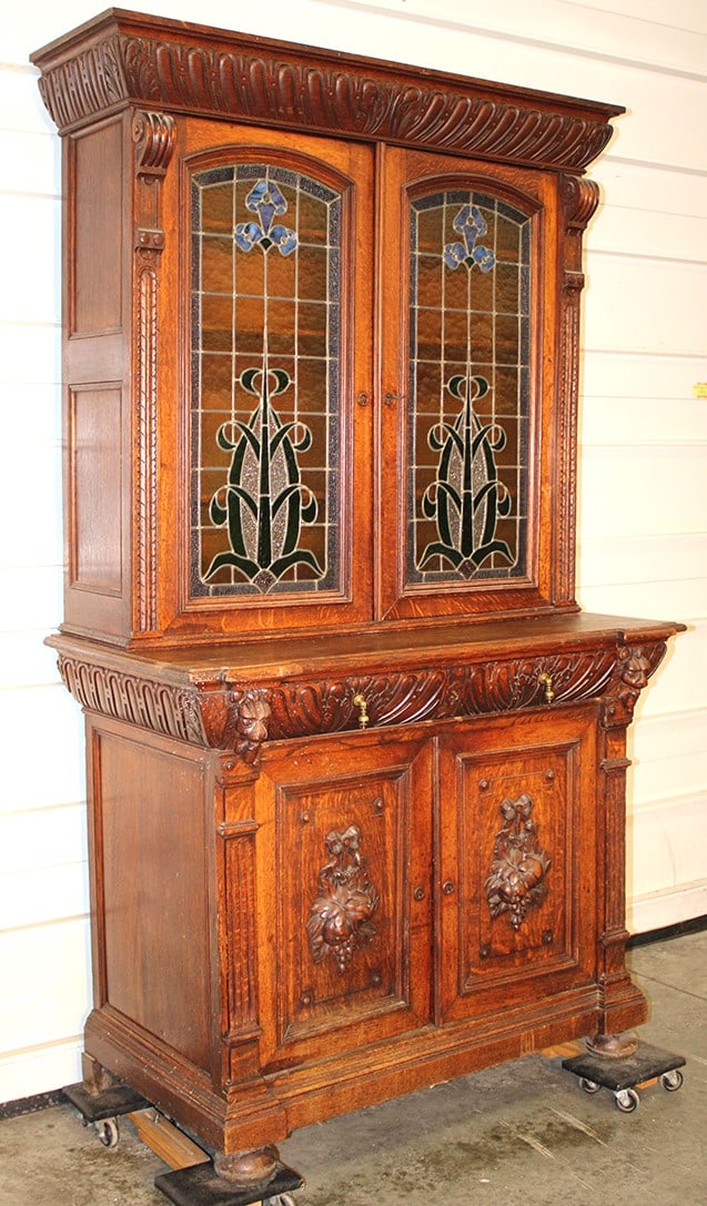 Fine Oak Continental Court Cupboard With Lions (1 of 5)