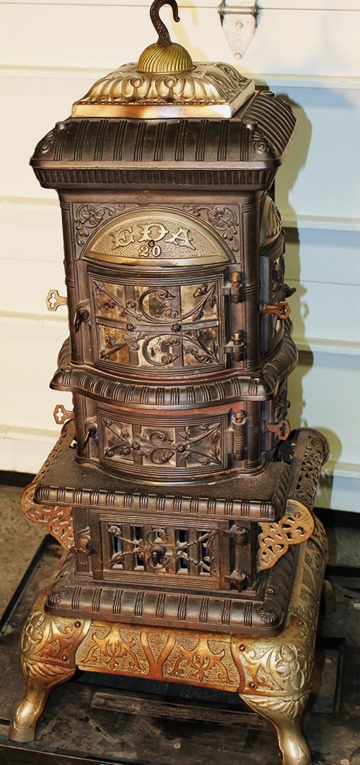Fabulous Small Cast Iron And Chrome Stove EDA 20 (Very Fancy): Fabulous small cast iron and chrome stove EDA 20 (very fancy). Marked Phillipsburg Co., Philipsburg NJ. No cracks, very nice stove. Wear on the chrome and chip on the back (see photos). Estate fresh.