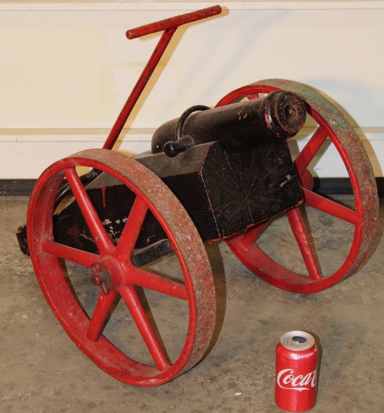 Real Cannon On Cast Iron Wheels And Pull Handle (1 of 5)