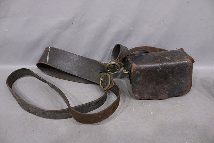 Early Leather Ammo Pouch And Shoulder Strap (Possibly Civil War) (1 of 6)