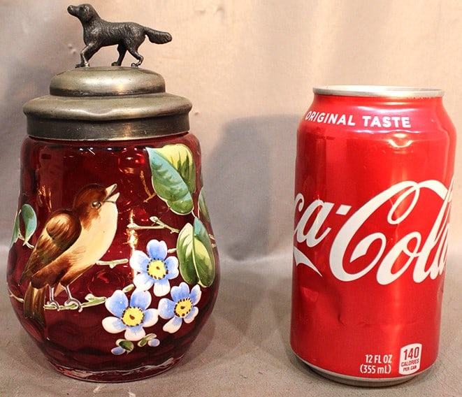 Sweet Victorian Amberina Jar With Enameled Bird And Flowers: Sweet Victorian amberina jar with enameled bird and flowers. Has a dog finial, in nice condition. 6.5" tall.